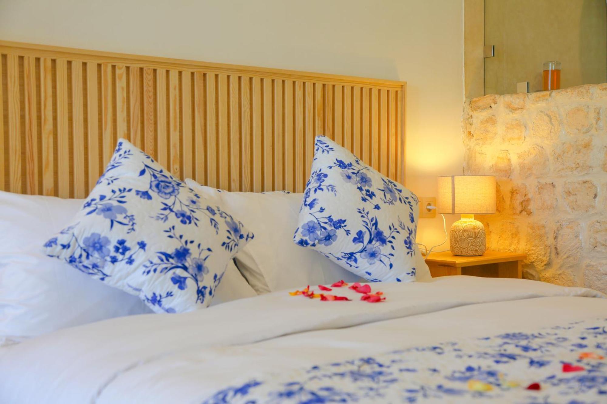Villa La Rose Bleue - Residence Hoteliere Avec Piscine - Szavíra Kültér fotó